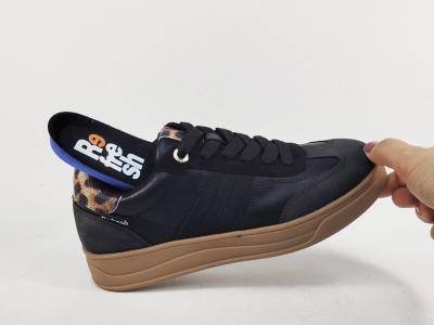 Basket noire femme tendance confortable destockage REFRESH 172954 à pas cher leopard