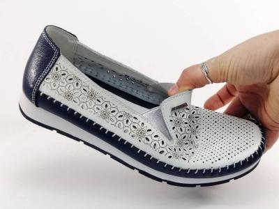 Mocassin femme cuir blanc marine souple confortable SWEET'R macadamia à pas cher
