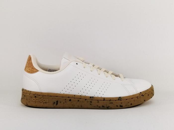 Basket ADIDAS homme advantage GY7036 blanche en destockage à pas cher