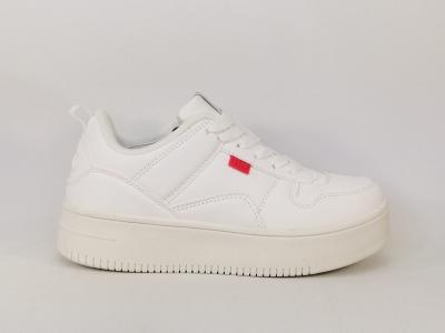 Basket blanche semelle épaisse destockage REFRESH 79405 vegan femme