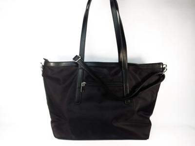 Grand sac bandoulière femme chic noir en destockage REFRESH 183390 pas cher