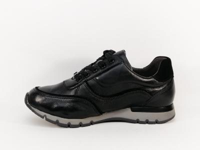 Sneakers confortable en cuir noir CAPRICE 23750 grande largeur H femme