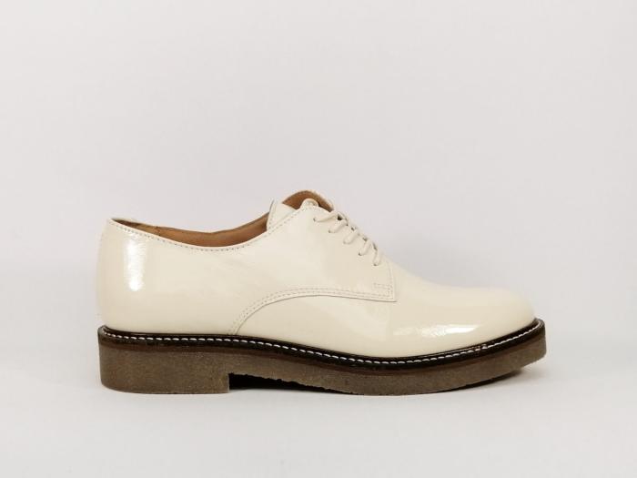 Derby KICKERS Oxfork en destockage cuir verni blanc à pas cher femme