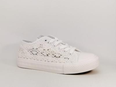 Basket blanche femme tendance toile dentelle destockage REFRESH 170735  pas cher