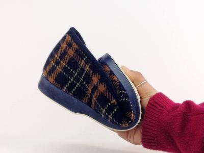 Chaussons chauds homme charentaise fourrée pure laine carreaux CHIC RELAX OUF moret