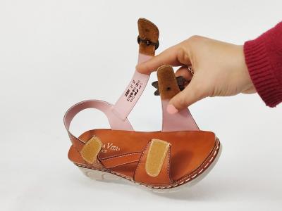 Sandale femme originale chic confortable LAURA VITA dorry 21 fleurs à velcro