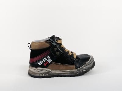 Basket montante noir STAR 819013 garçon en destockage à pas cher
