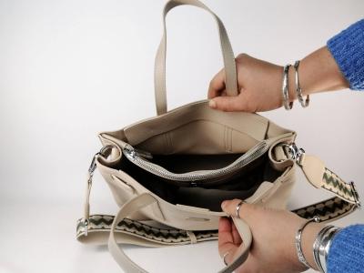 Sac beige femme bandoulière originale tendance chic destockage XTi 184555 pas cher