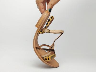 Sandale plate femme destockage TROPEZIENNES hirogumpo cuir camel leopard chic à pas cher