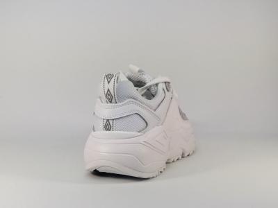 Sneakers blanche tendance pour femme destockage UMBRO Run m